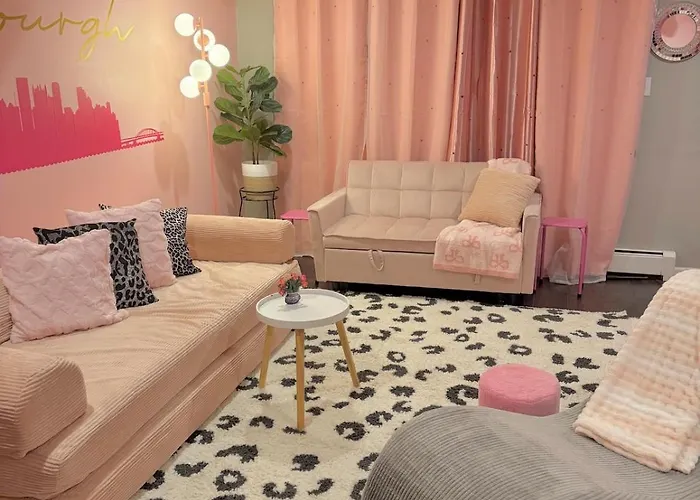 Pinksburgh Pet-friendly By Strip, Stadium, Skyline